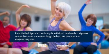 La actividad ligera, el caminar y la actividad moderada o vigorosa se asociaron con un menor riesgo de fractura de cadera en mujeres mayores.