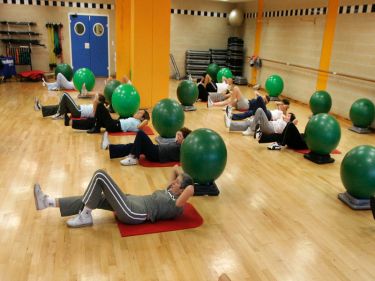 La pertenencia a un gimnasio está relacionada...